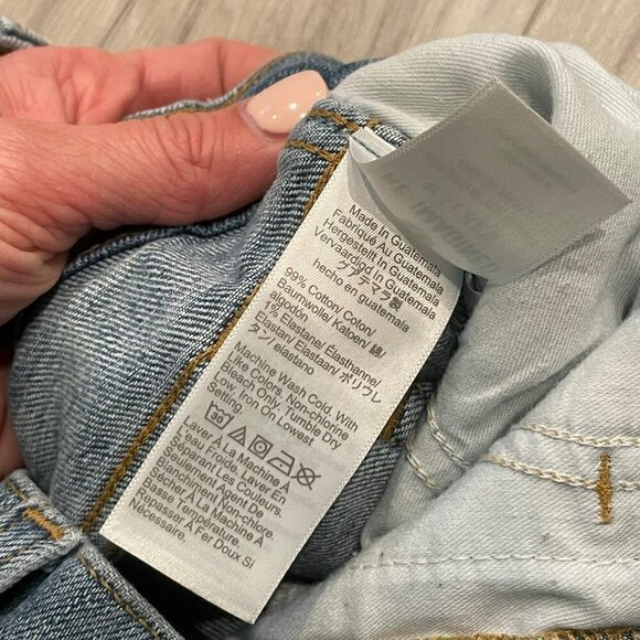 J.Crew | Distressed Women's High-Rise Classic Vintage Jean Size 28 - Picture 8 of 9